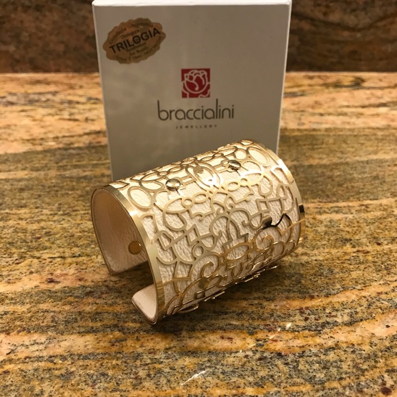 Gorgeous leather cuff from Italy. - Picture 1 of 2